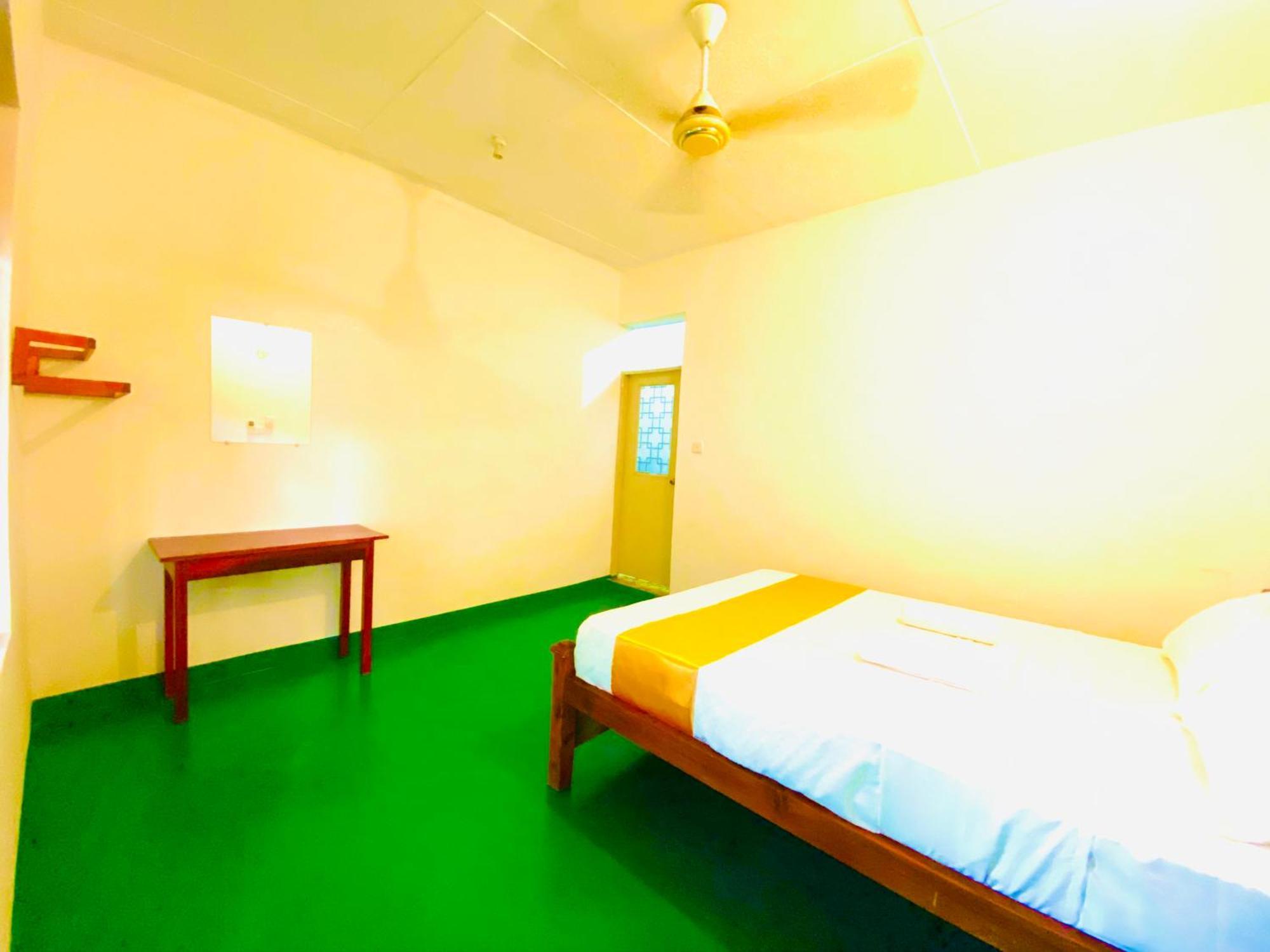 Marina Way Hotel Arugam Bay Luaran gambar